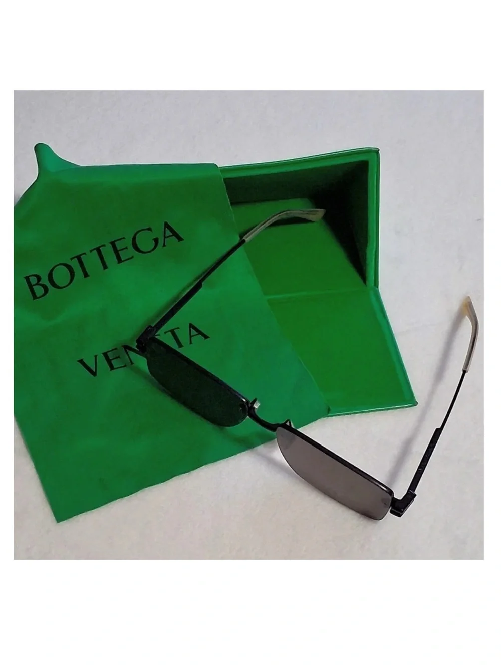 Bottega Veneta designer rimless
